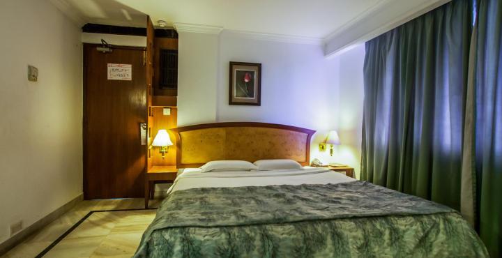 Hotel Chariot Ченнаї Екстер'єр фото