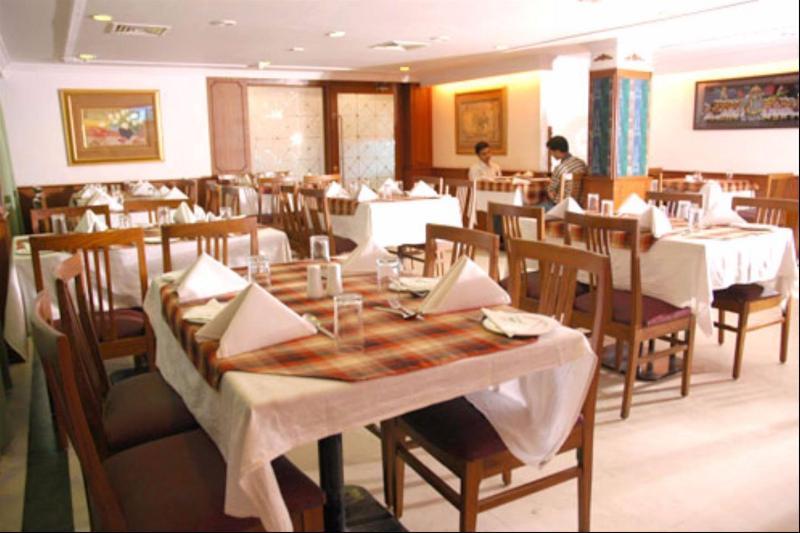 Hotel Chariot Ченнаї Екстер'єр фото